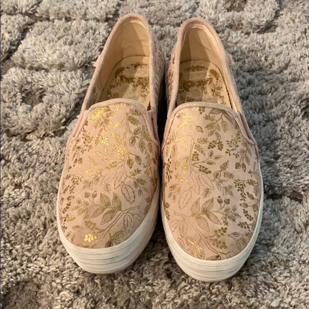 Keds Women’s platform slides size 8.5